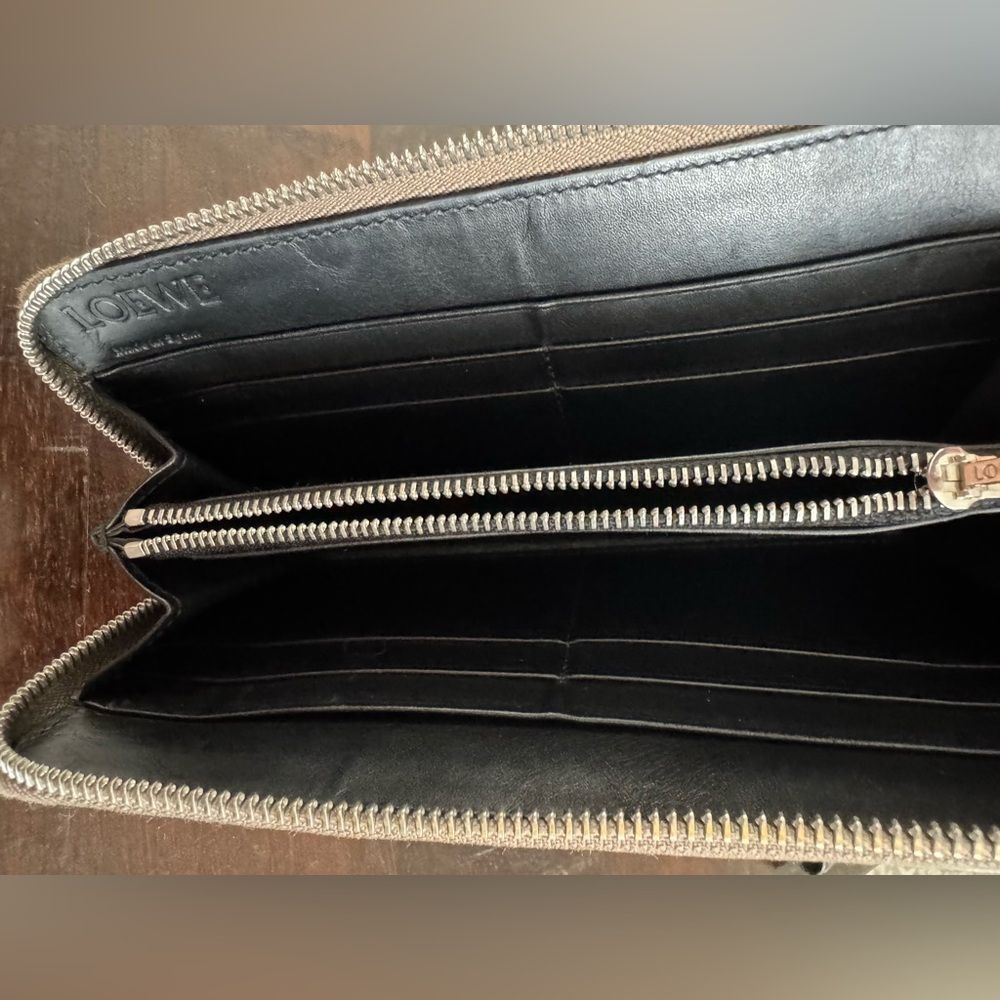 Loewe Tan Leather Skull Zip Wallet - Picture 6 of 8